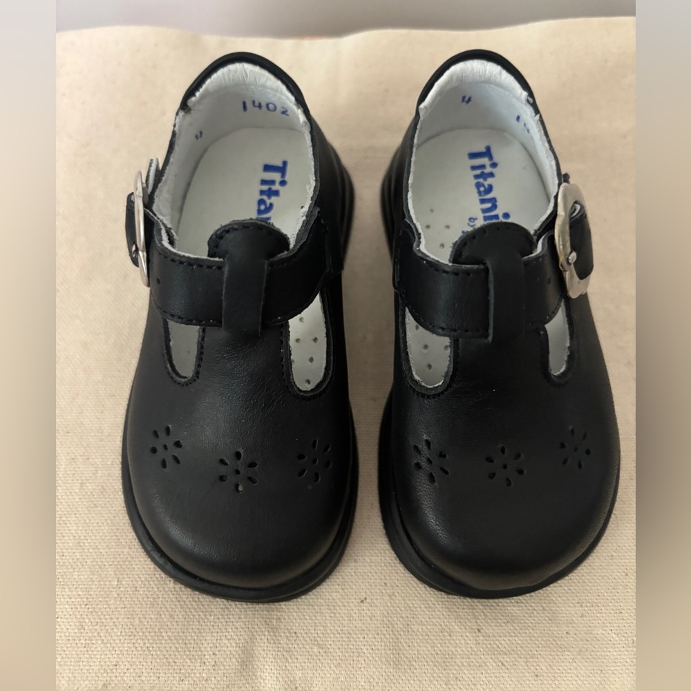Titanium by Kinder  Black T-Strap Upper Leather Dress Shoes for girls